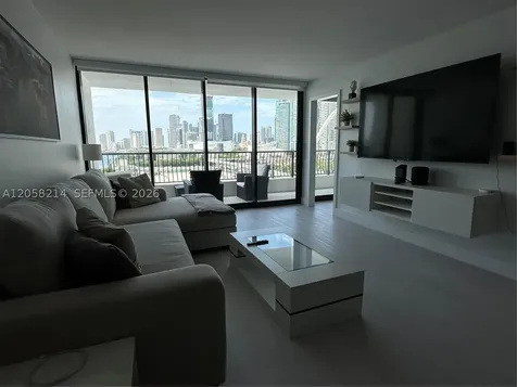 555 NE 15th Street Miami FL 33132