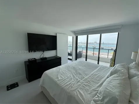 555 NE 15th Street Miami FL 33132