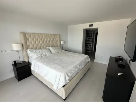 555 NE 15th Street Miami FL 33132