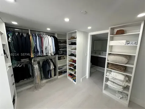 555 NE 15th Street Miami FL 33132