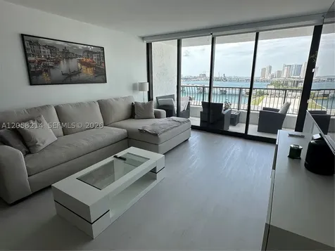 555 NE 15th Street Miami FL 33132