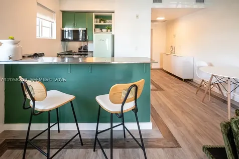 3917 N Meridian Avenue Miami Beach FL 33140