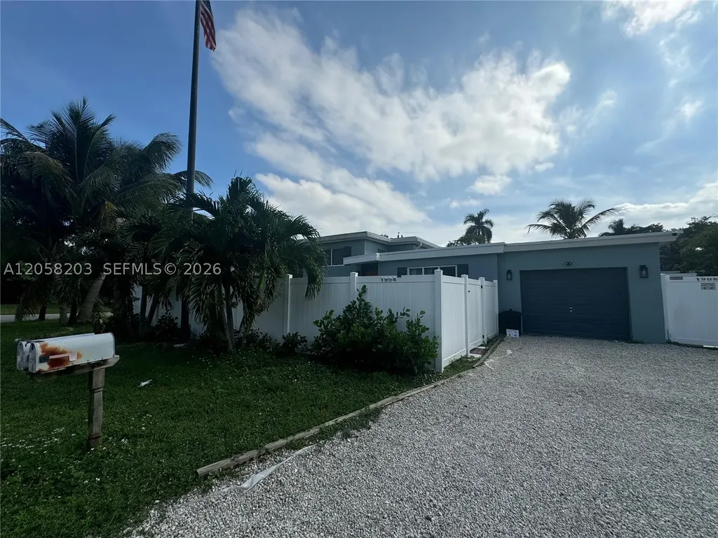 1904 SW 28th Street Fort Lauderdale FL 33315
