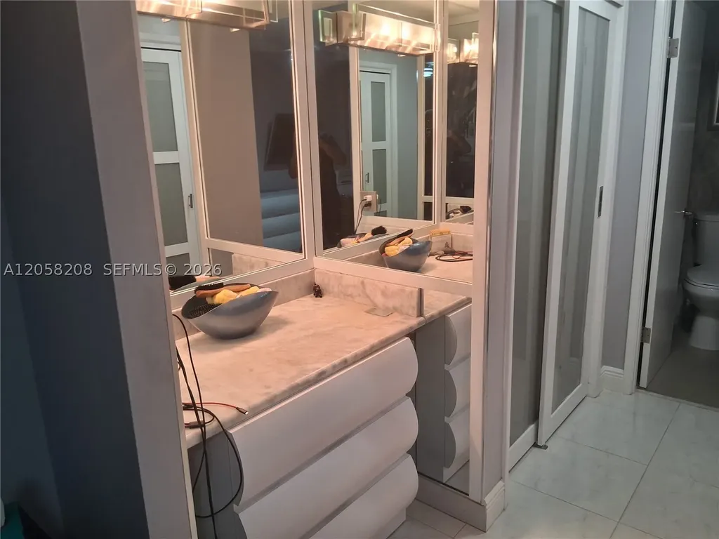 4400HILLCREST Hillcrest Drive Hollywood FL 33021