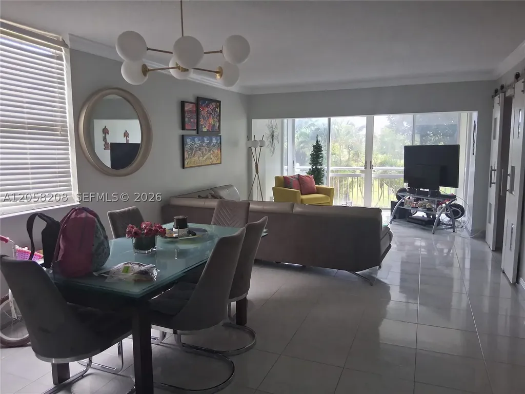4400HILLCREST Hillcrest Drive Hollywood FL 33021