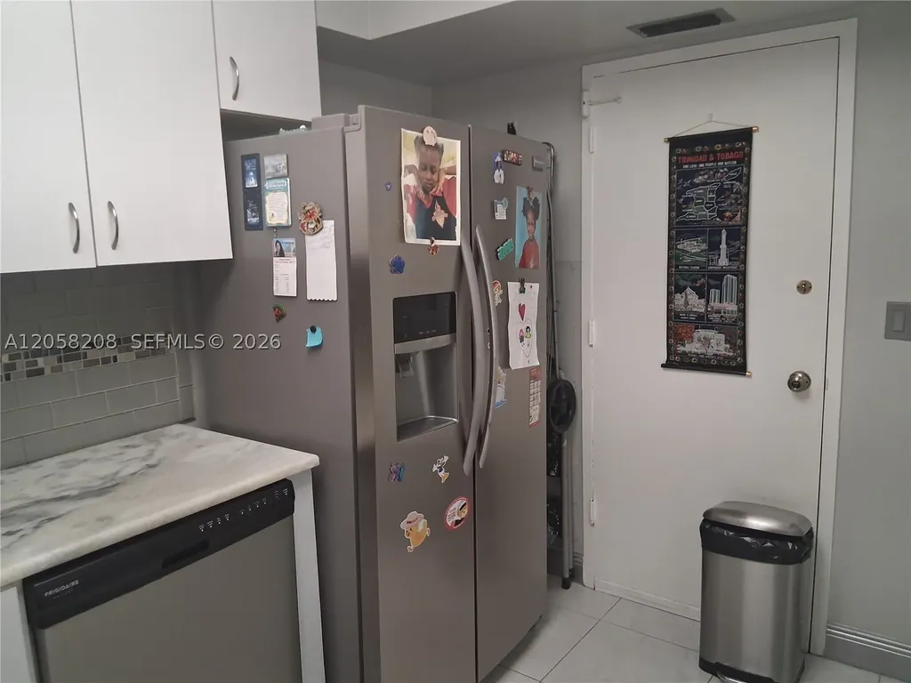 4400HILLCREST Hillcrest Drive Hollywood FL 33021