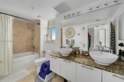 41 SE 5th Street Miami FL 33131