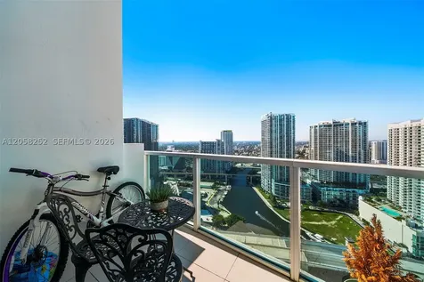 41 SE 5th Street Miami FL 33131