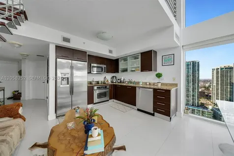 41 SE 5th Street Miami FL 33131