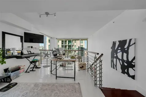 41 SE 5th Street Miami FL 33131