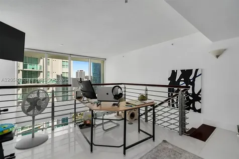 41 SE 5th Street Miami FL 33131