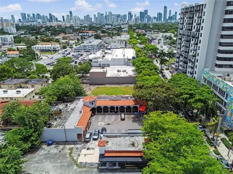 Miami FL 33135