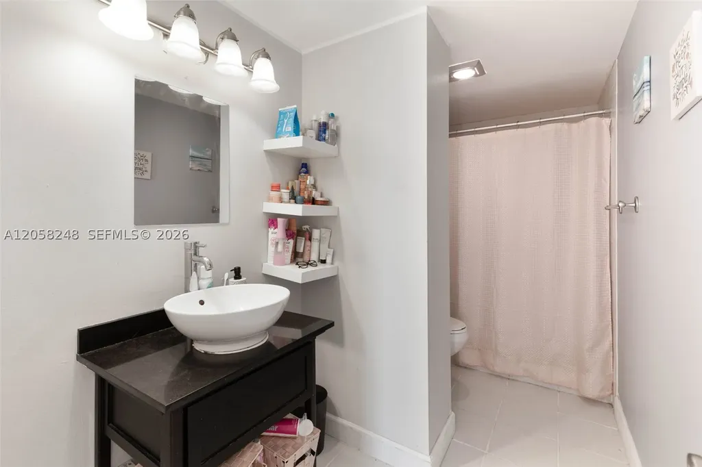 4400 Hillcrest Drive Hollywood FL 33021