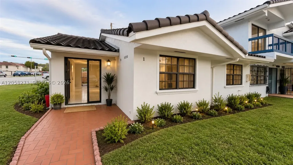 10900 NW 7th Street Miami FL 33172