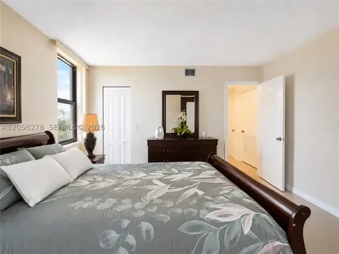 2401 S Ocean Drive Hollywood FL 33019