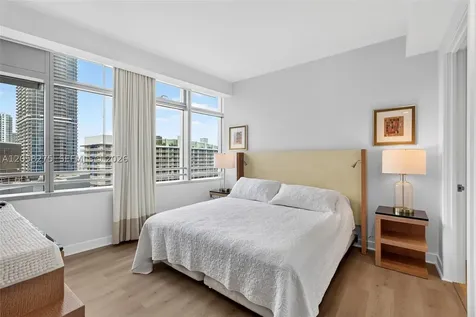 1395 Brickell Avenue Miami FL 33131