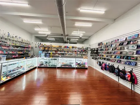 SW 40th Miami FL 33155