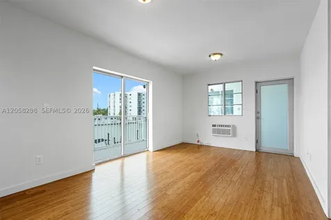 7950 Tatum Waterway Drive Miami Beach FL 33141