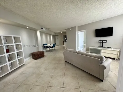 801 Brickell Bay Drive Miami FL 33131