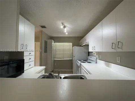14124 SW 121st Place Miami FL 33186