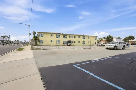 922 S Atlantic Daytona FL 32118