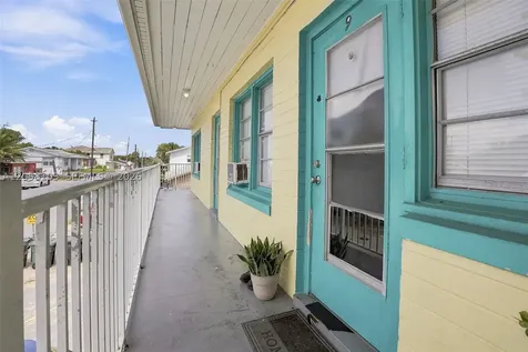 922 S Atlantic Daytona FL 32118