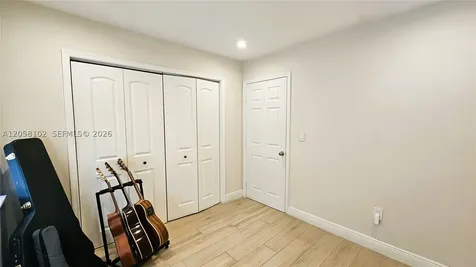 6550 SW 28th Street Miami FL 33155