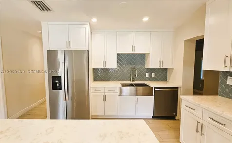 6550 SW 28th Street Miami FL 33155
