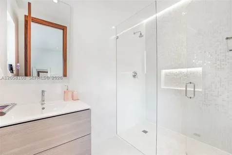 60 Shore Drive W Miami FL 33133