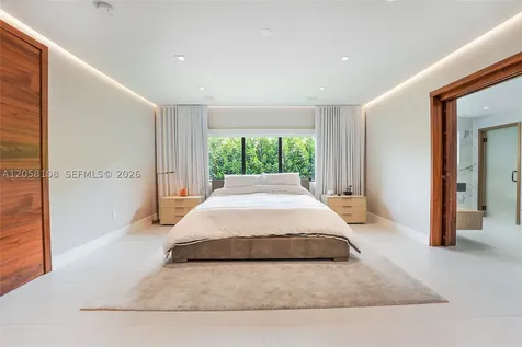 60 Shore Drive W Miami FL 33133