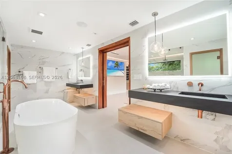 60 Shore Drive W Miami FL 33133