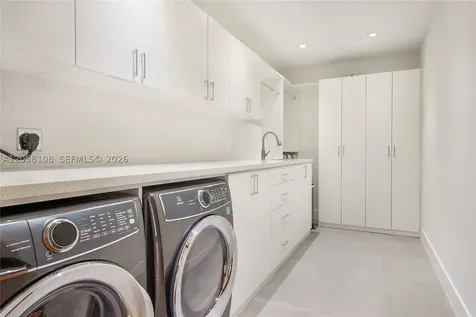 60 Shore Drive W Miami FL 33133
