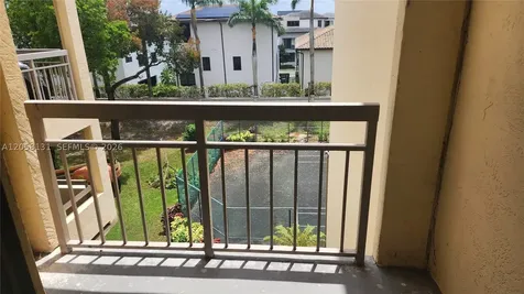 8290 Lake Drive Doral FL 33166