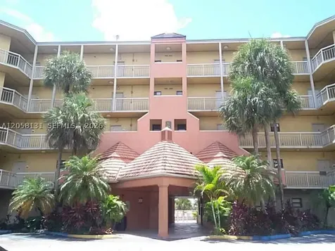 8290 Lake Drive Doral FL 33166