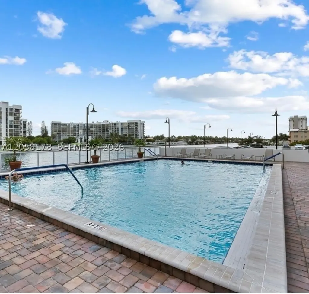 3000 S Ocean Drive Hollywood FL 33019