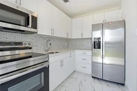 6785 SW 17th Street Miami FL 33155