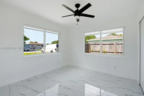 6785 SW 17th Street Miami FL 33155