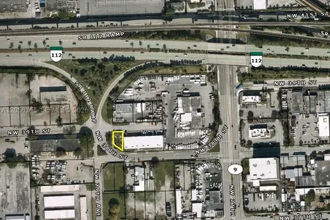 2781 NW 38th Street Miami FL 33142