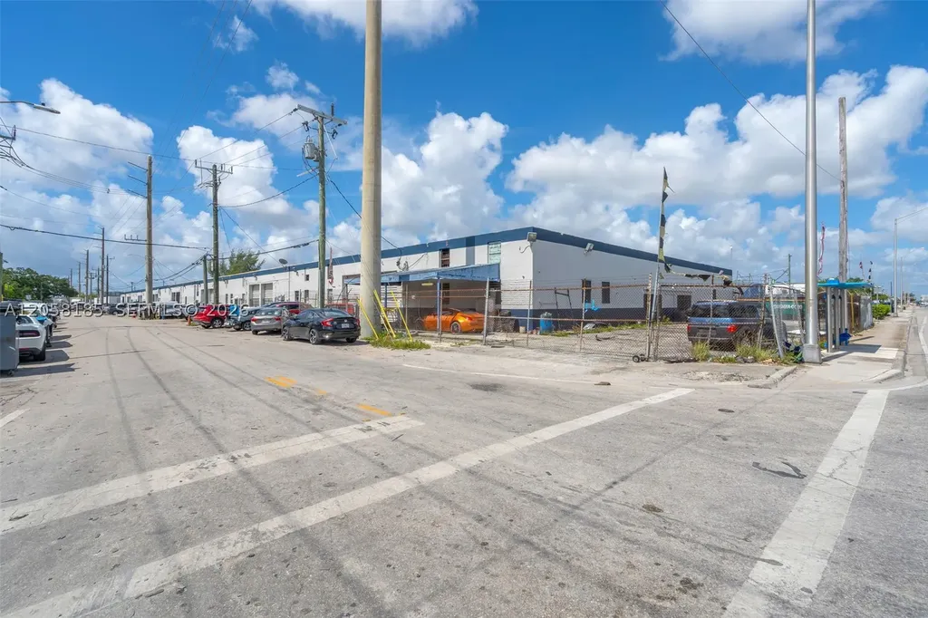 3500 NW 54th Street Miami FL 33142