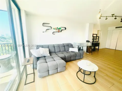 3301 N Country Club Drive Aventura FL 33180