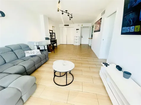 3301 N Country Club Drive Aventura FL 33180