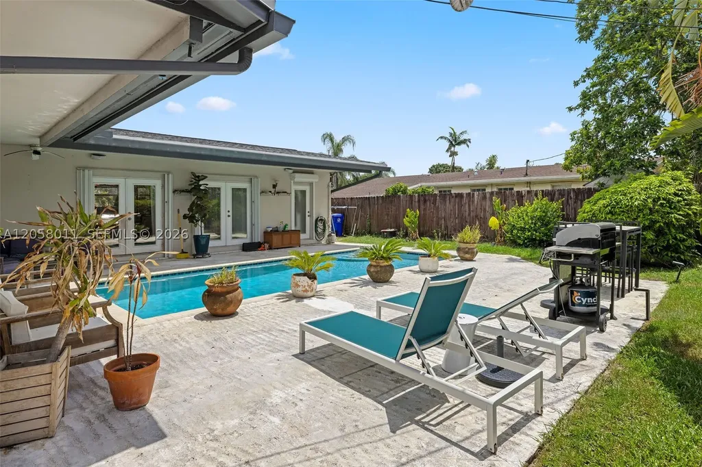 3230 SW 23rd Street Fort Lauderdale FL 33312