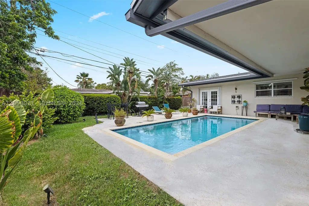 3230 SW 23rd Street Fort Lauderdale FL 33312