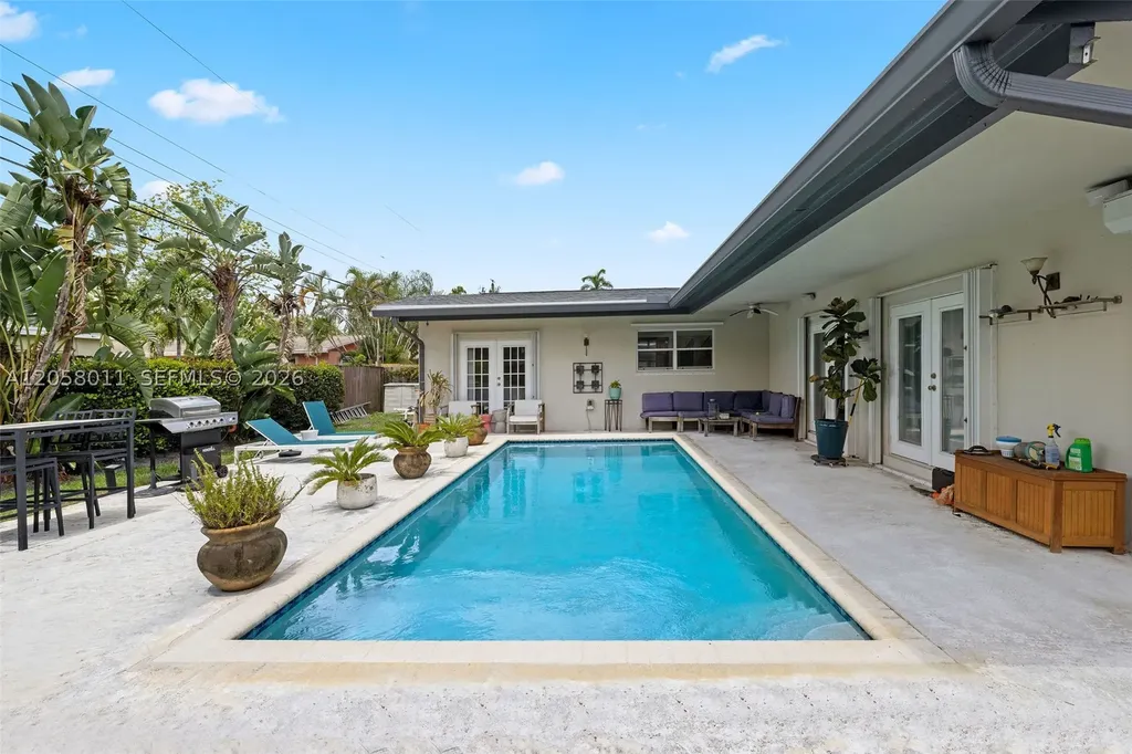 3230 SW 23rd Street Fort Lauderdale FL 33312
