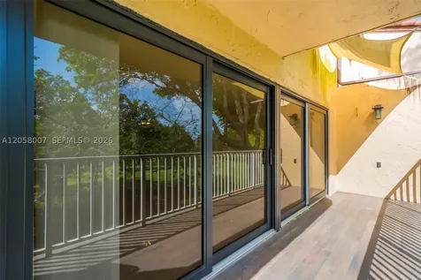9937 NW 9th St Circle Miami FL 33172