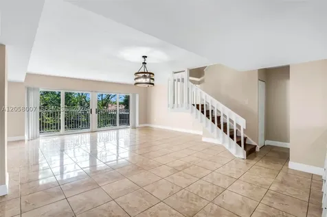 9937 NW 9th St Circle Miami FL 33172