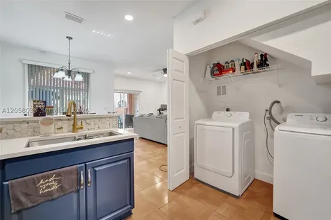 1315 N Santa Catalina Circle North Lauderdale FL 33068