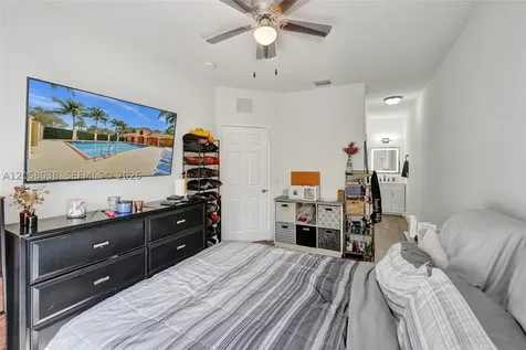 1315 N Santa Catalina Circle North Lauderdale FL 33068