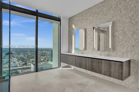 88 SW 7th Street Miami FL 33130
