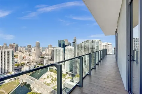 88 SW 7th Street Miami FL 33130